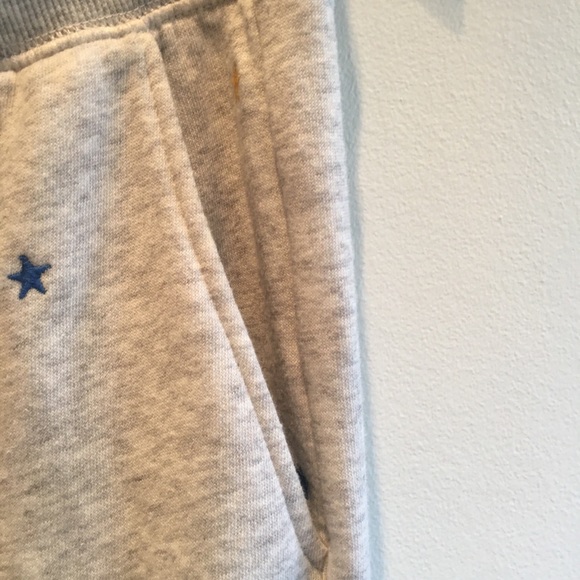Old Navy Multi-coloured star embroidered, gray jogging pants, size Large. - Picture 2 of 12